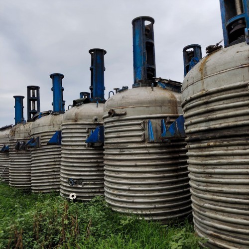 二手不銹鋼反應(yīng)釜 10噸二手搪瓷反應(yīng)釜